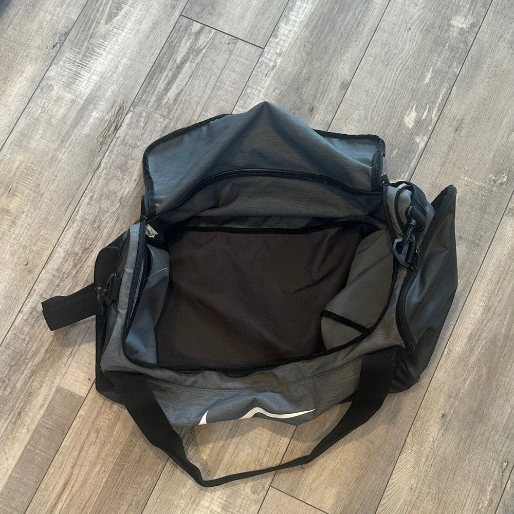 Nike Black and Gray Duffel Bag for Men